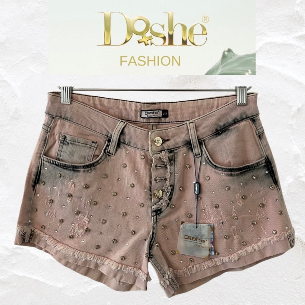 Dishe shorts in a beautiful washed pink color. 92%cotton -6%pbt 2%elasthan